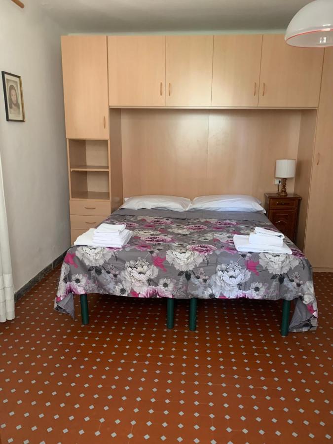 Casa Violetta Bed & Breakfast 마리나디마사 외부 사진