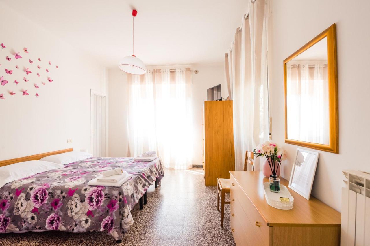 Casa Violetta Bed & Breakfast 마리나디마사 외부 사진
