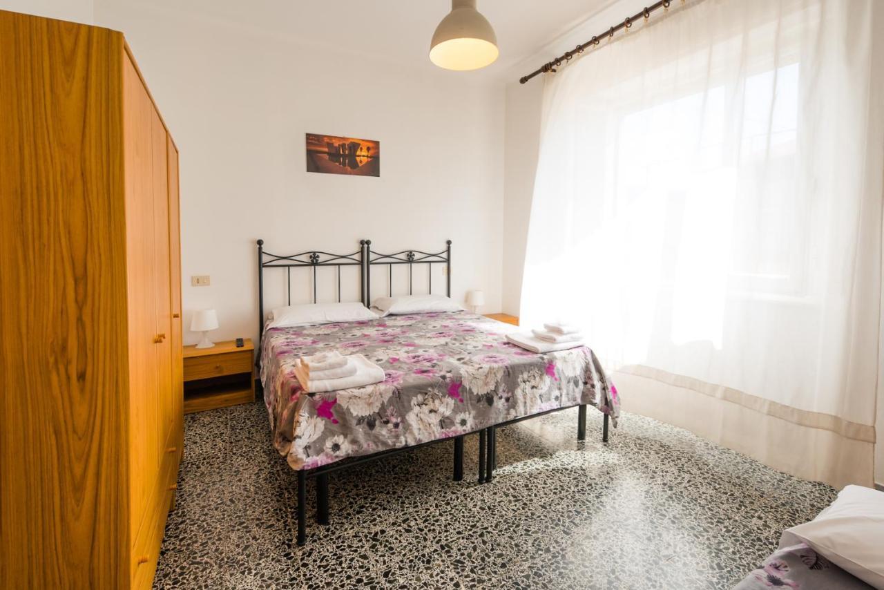 Casa Violetta Bed & Breakfast 마리나디마사 외부 사진