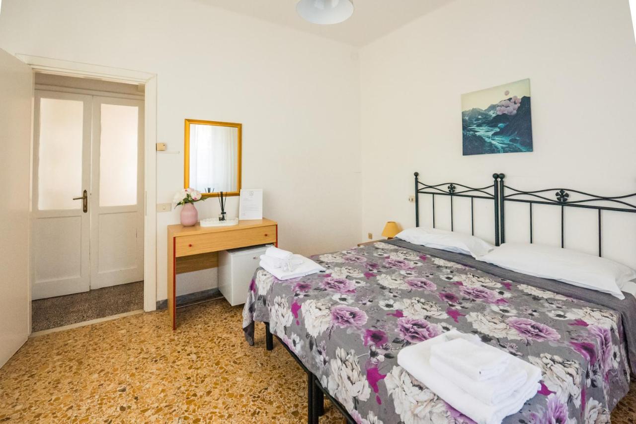 Casa Violetta Bed & Breakfast 마리나디마사 외부 사진