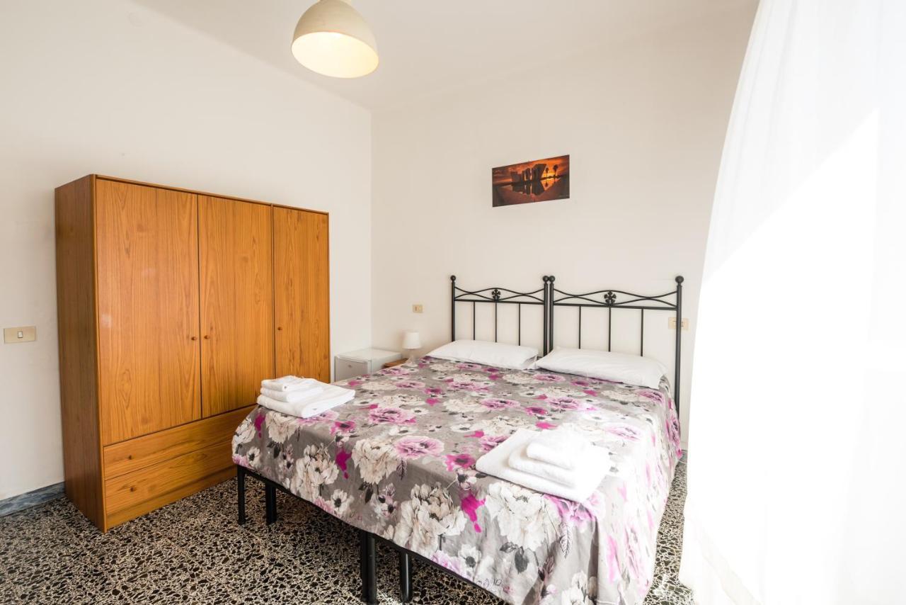 Casa Violetta Bed & Breakfast 마리나디마사 외부 사진